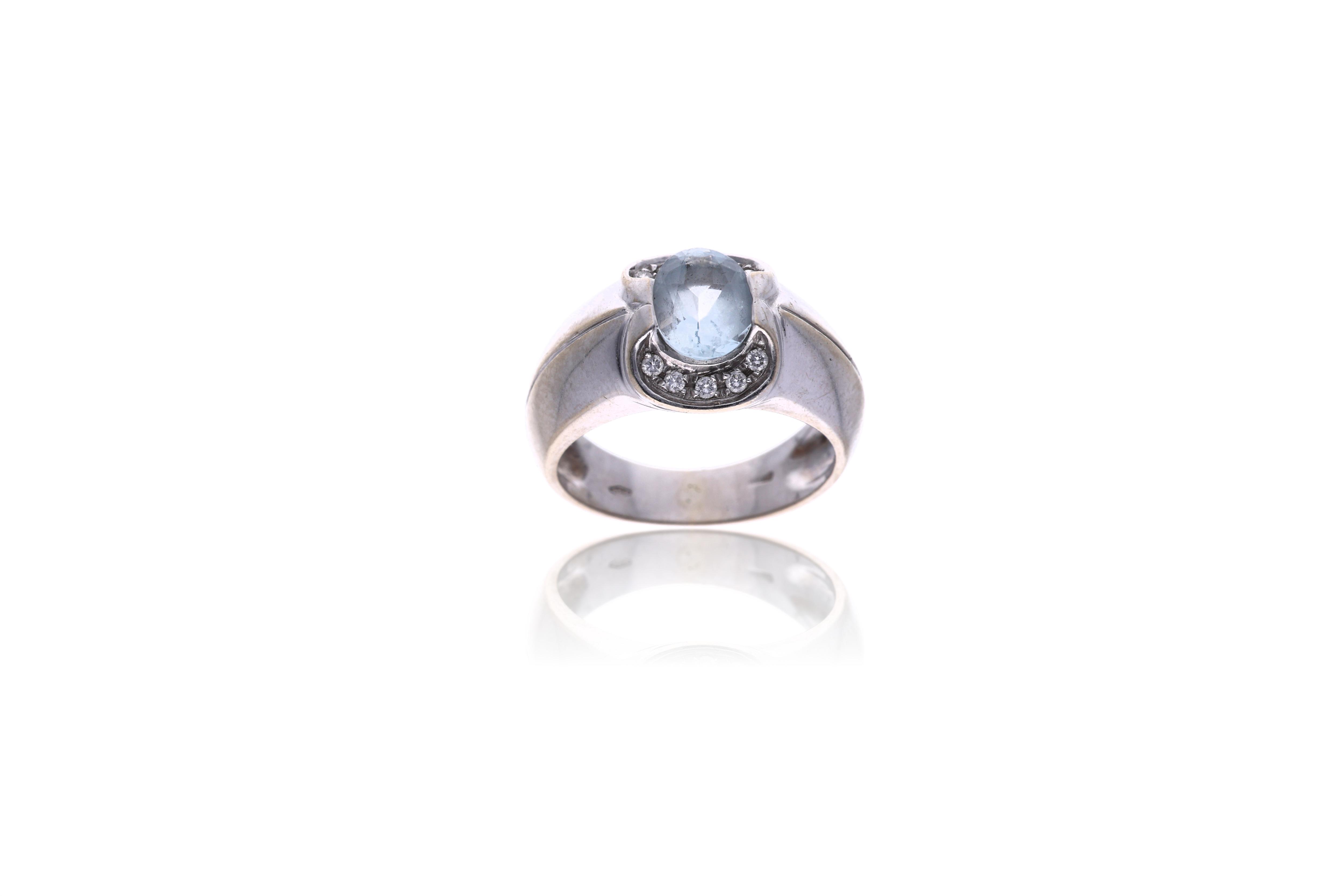 Anello con diamanti e acquamarina - Asta Preziosi