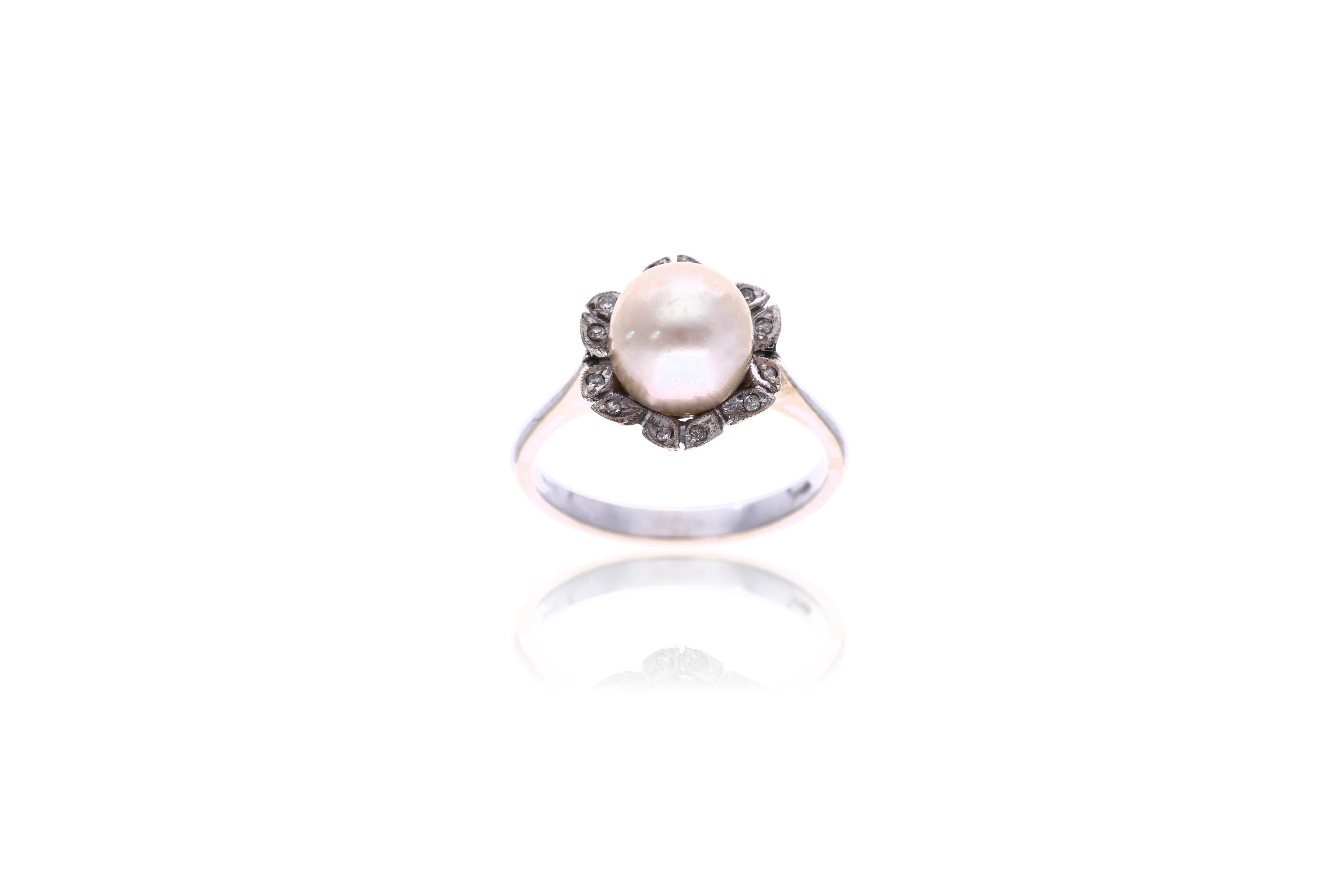 Anello con diamanti e perla - Asta Preziosi