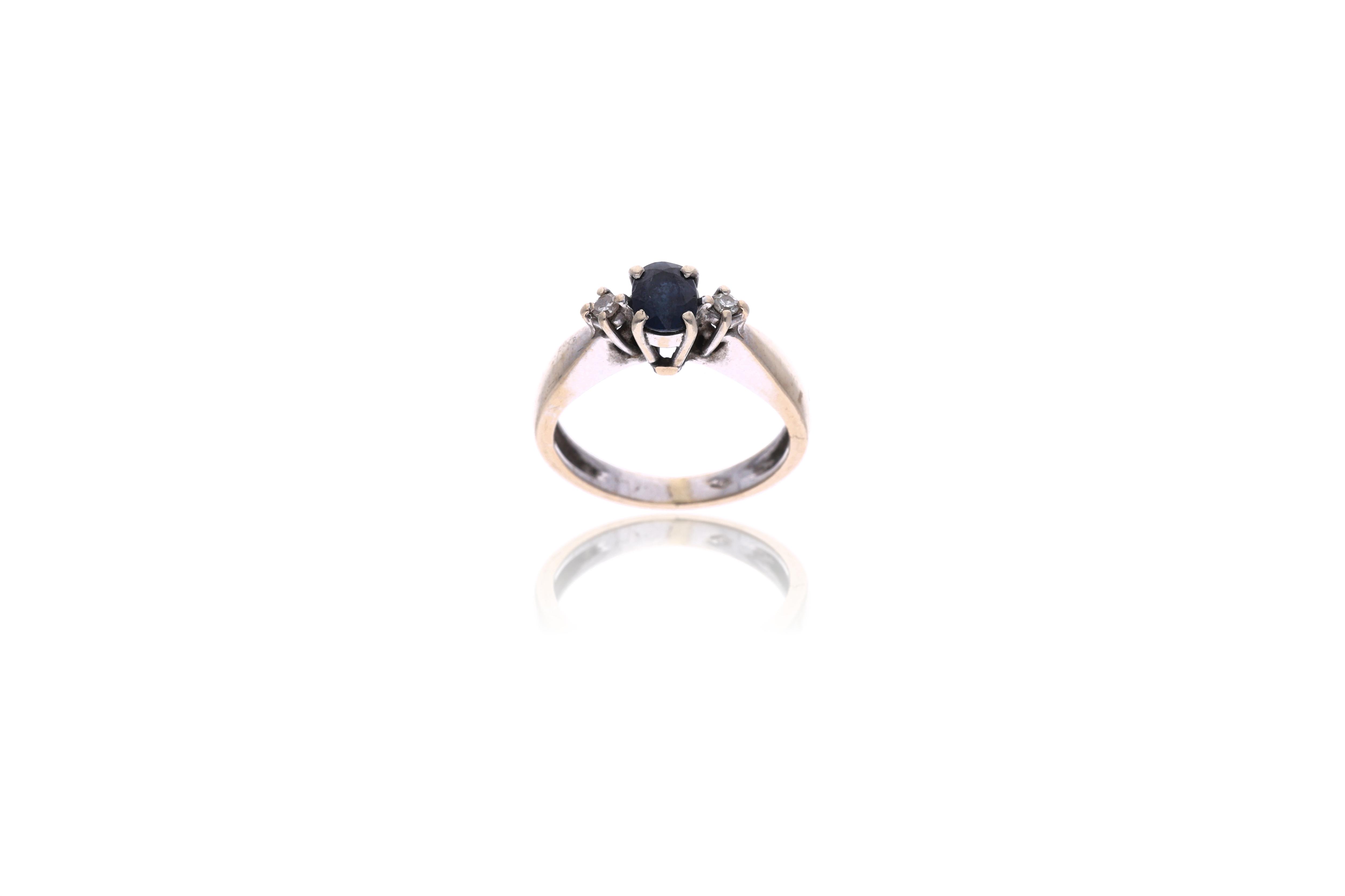 Anello con zaffiro e diamanti - Asta Preziosi