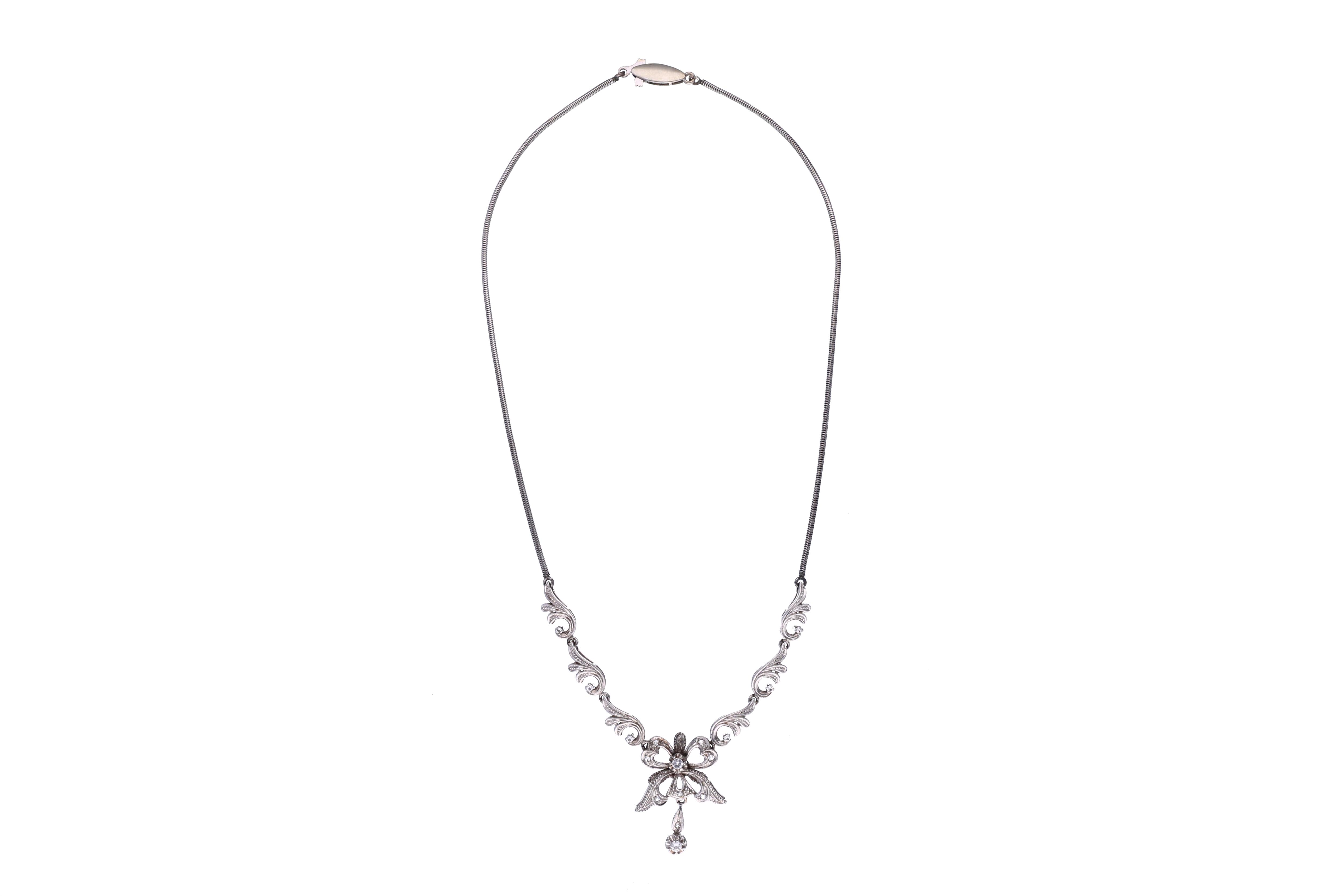 Collana con pietre - Asta Preziosi