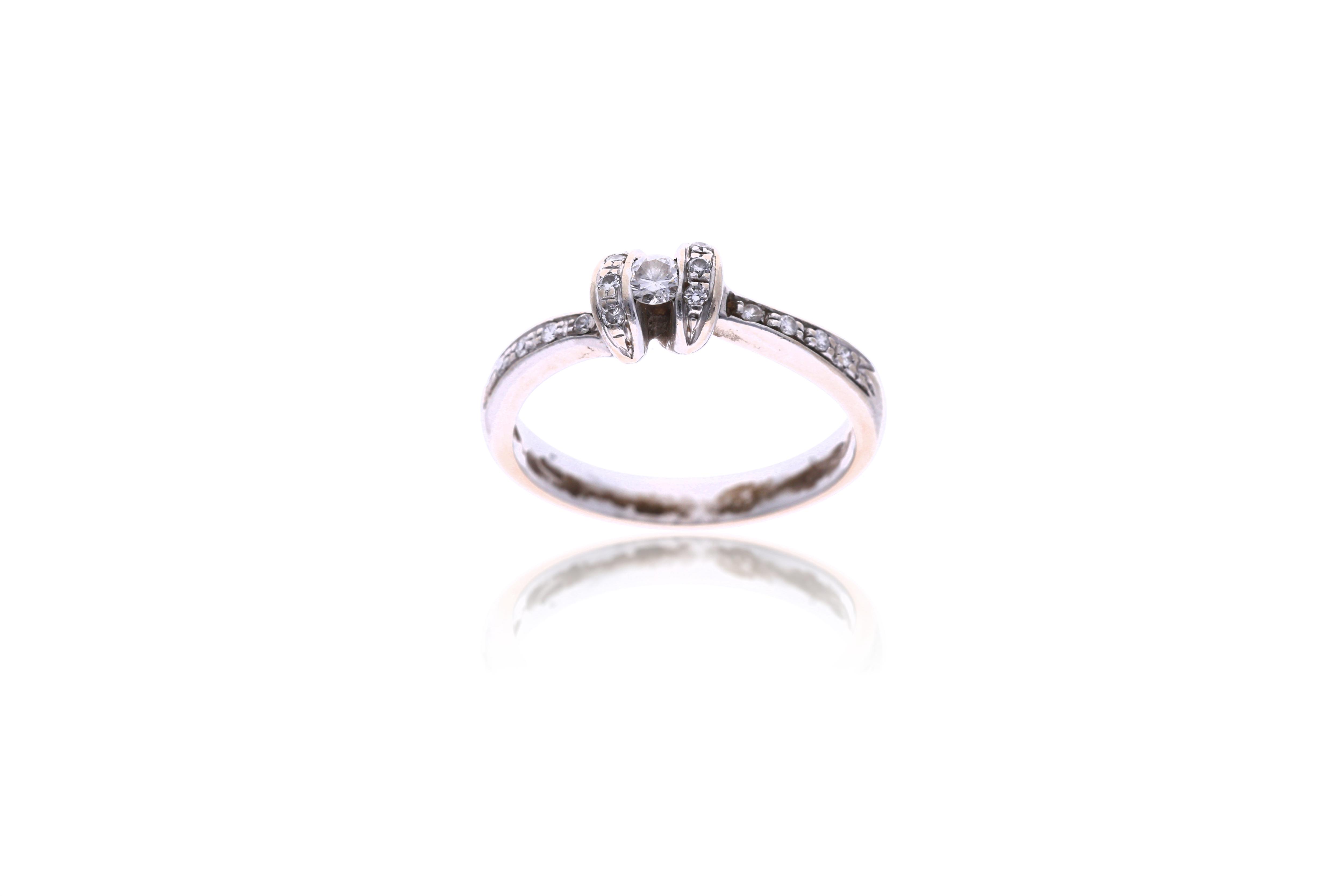 Anello con diamanti - Asta Preziosi