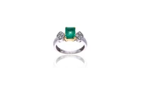 Anello con smeraldo e diamanti - Asta Preziosi Anello con smeraldo e diamanti - Asta Preziosi