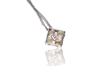 Collana con pietre in oro bianco - Asta Preziosi