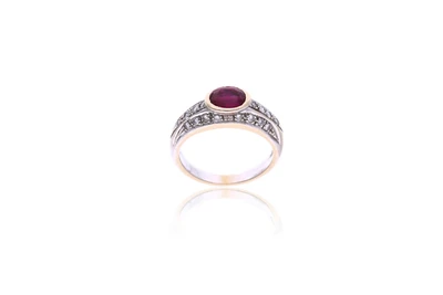 Anello in oro con pietra e diamanti - Asta Preziosi Anello in oro con pietra e diamanti - Asta Preziosi