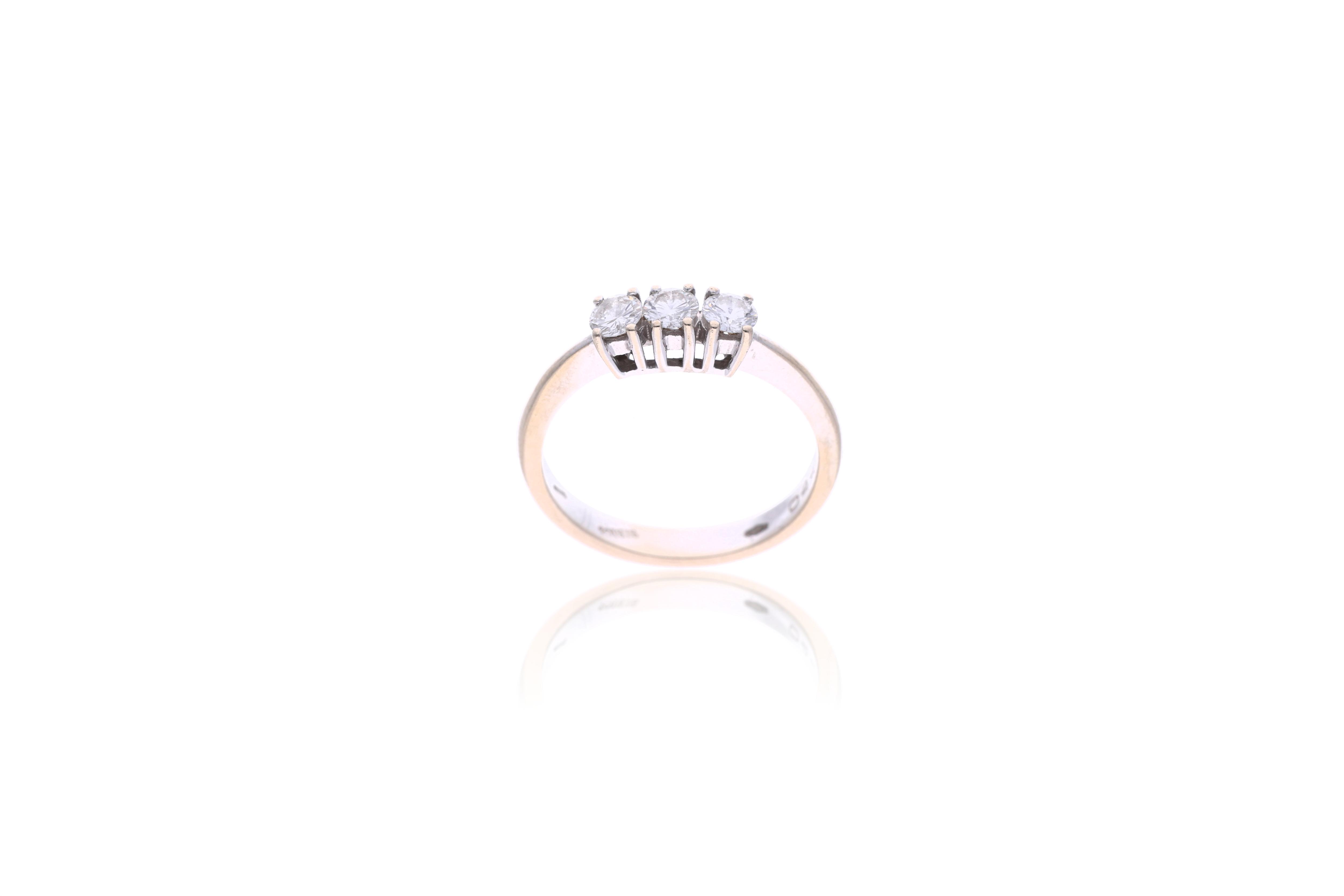 Anello trilogy con diamanti - Asta Preziosi