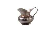 Caraffa con presa laterale mossa in argento martellato - Asta Preziosi Caraffa con presa laterale mossa in argento martellato - Asta Preziosi