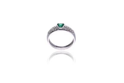 Anello con smeraldo e diamanti - Asta Preziosi Anello con smeraldo e diamanti - Asta Preziosi