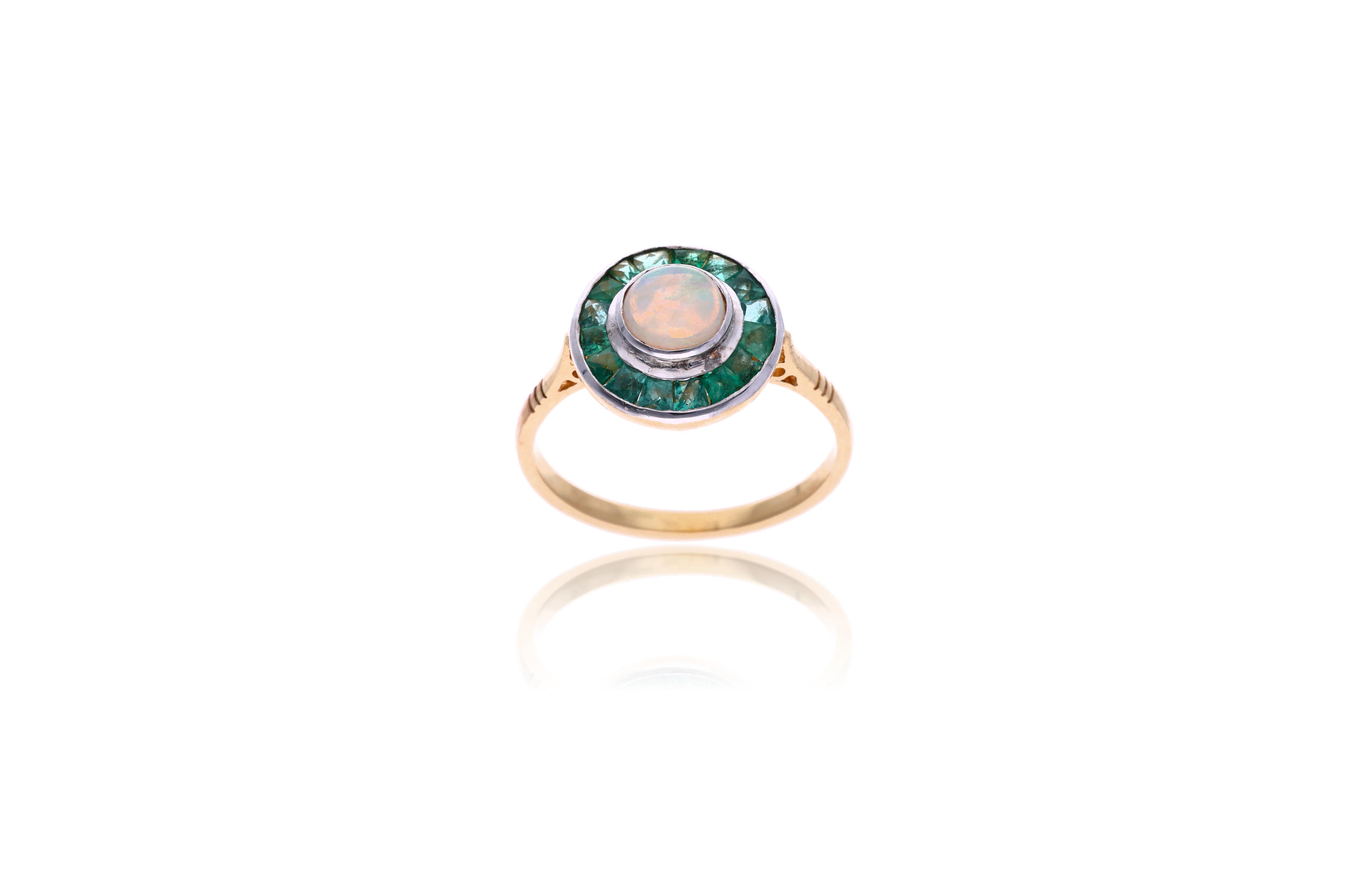 Anello con opale - Asta Preziosi