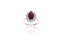 Anello con rubino e diamanti - Asta Preziosi Anello con rubino e diamanti - Asta Preziosi