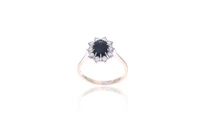 Anello con zaffiro e diamanti - Asta Preziosi Anello con zaffiro e diamanti - Asta Preziosi
