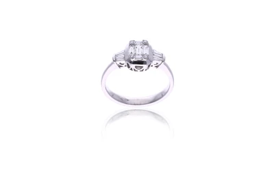 Anello con diamanti - Asta Preziosi Anello con diamanti - Asta Preziosi