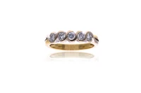 Anello con diamanti - Asta Preziosi