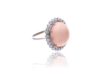 Anello con diamanti e corallo - Asta Preziosi Anello con diamanti e corallo - Asta Preziosi