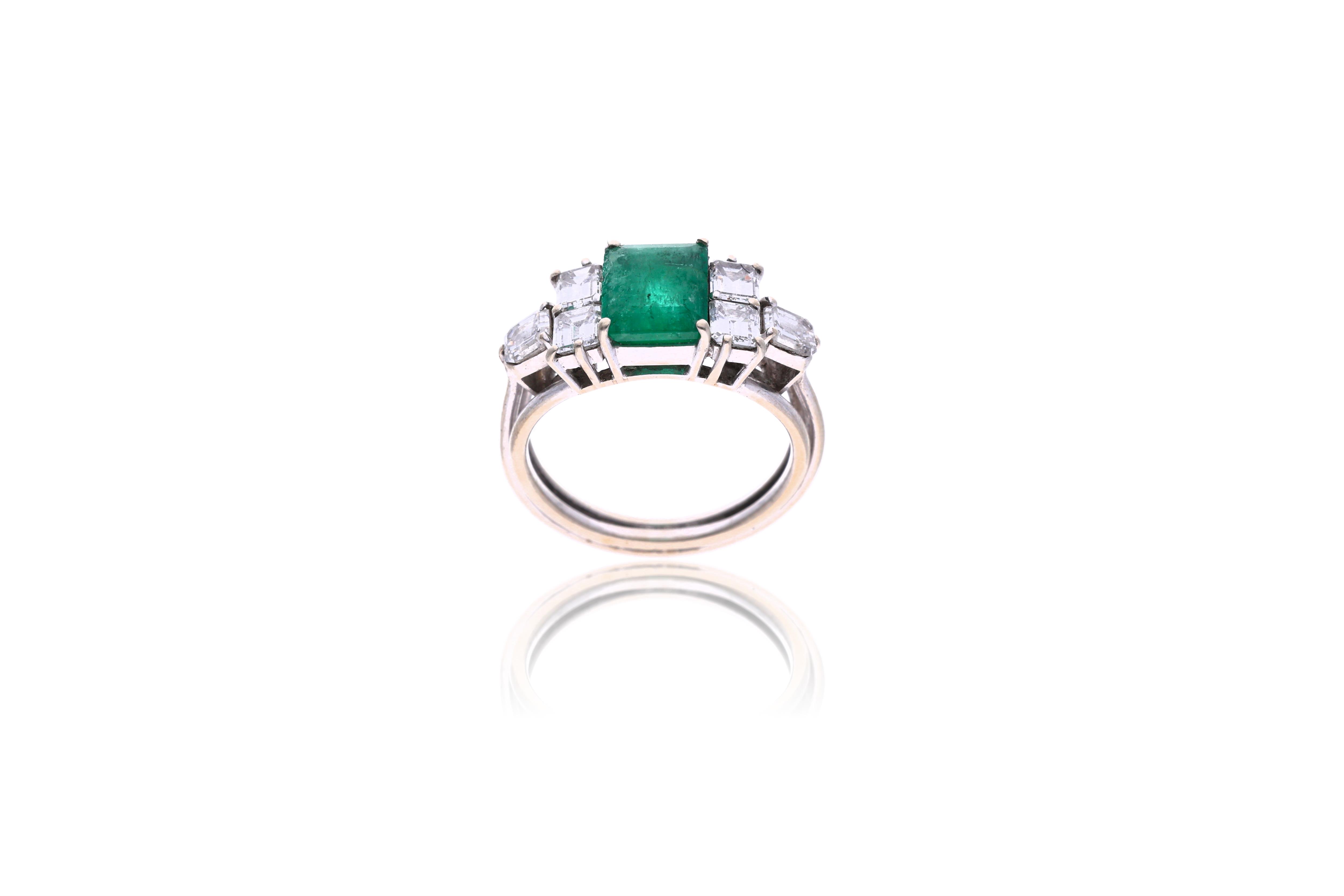 Anello con smeraldo e diamanti - Asta Preziosi