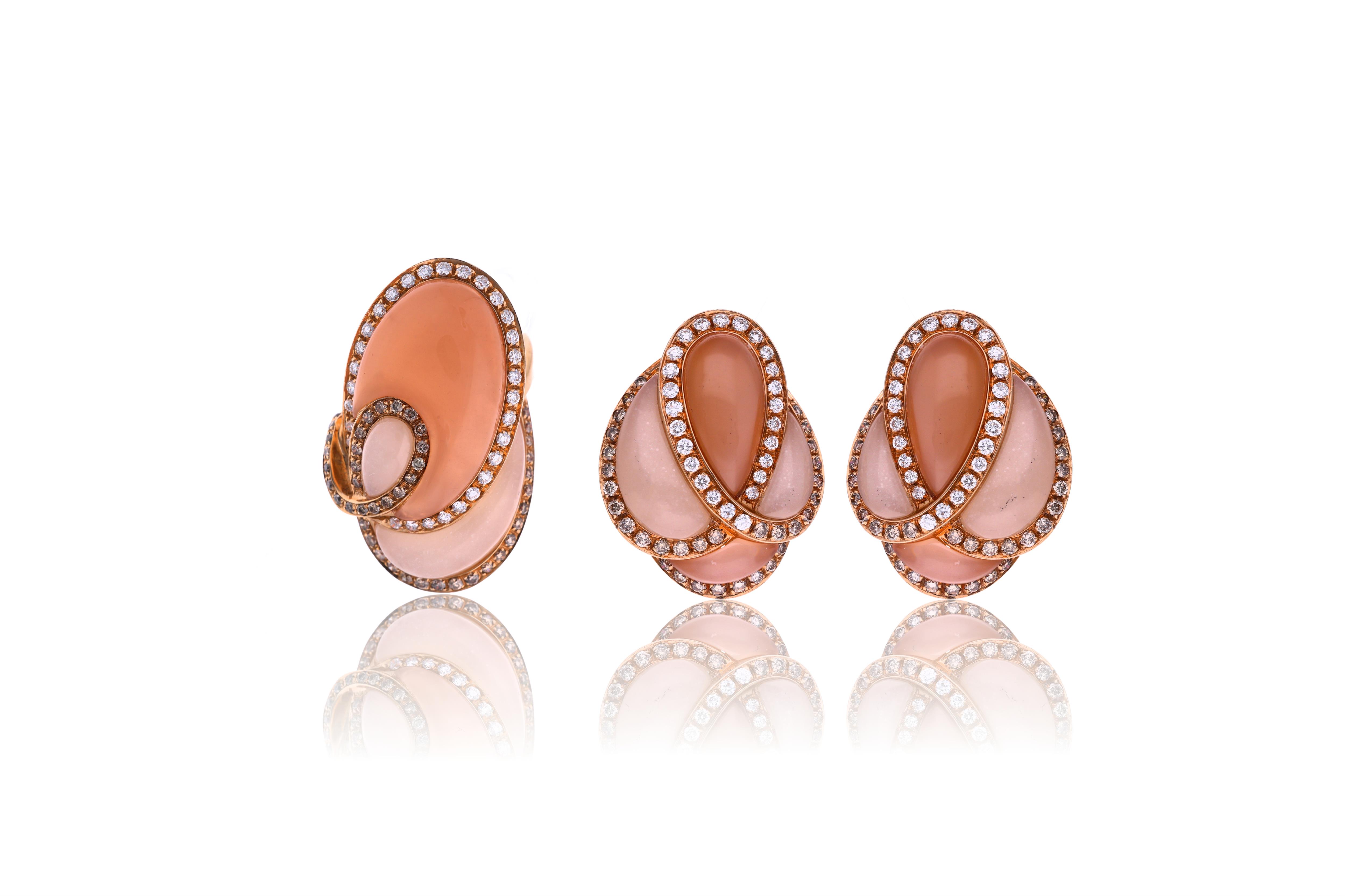 Anello e paio di orecchini con diamanti e pietre - Asta Preziosi