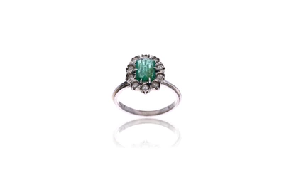 Anello con smeraldo e diamanti - Asta Preziosi Anello con smeraldo e diamanti - Asta Preziosi