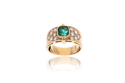 Anello con smeraldo e diamanti - Asta Preziosi Anello con smeraldo e diamanti - Asta Preziosi