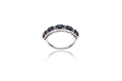 Anello con zaffiri, pietre e diamanti - Asta Preziosi Anello con zaffiri, pietre e diamanti - Asta Preziosi