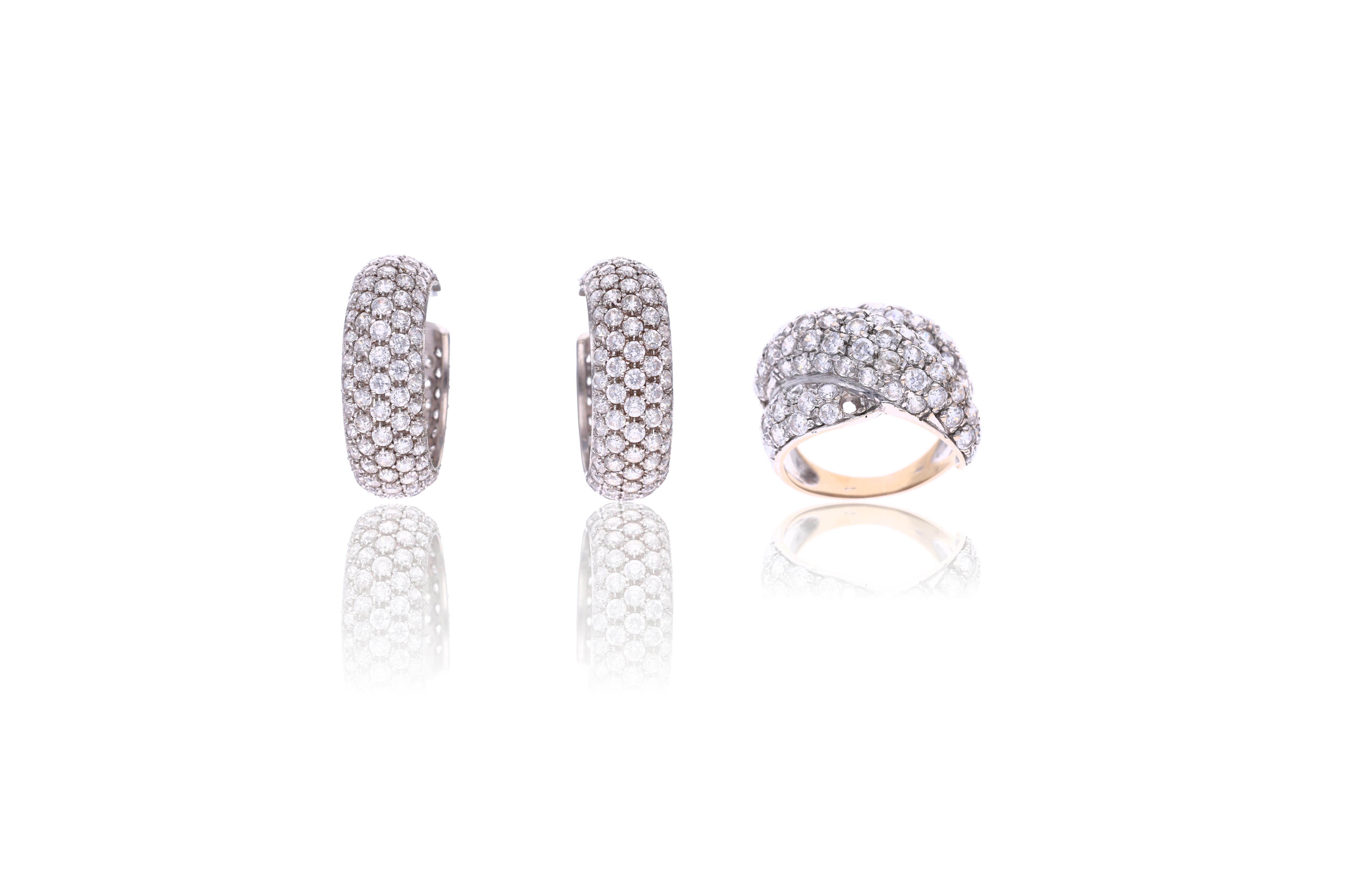 Anello e paio di orecchini con pietre - Asta Preziosi