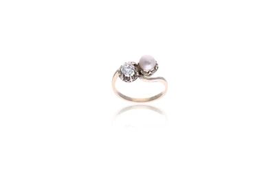 Anello con diamante e perla d'acqua dolce - Asta Preziosi