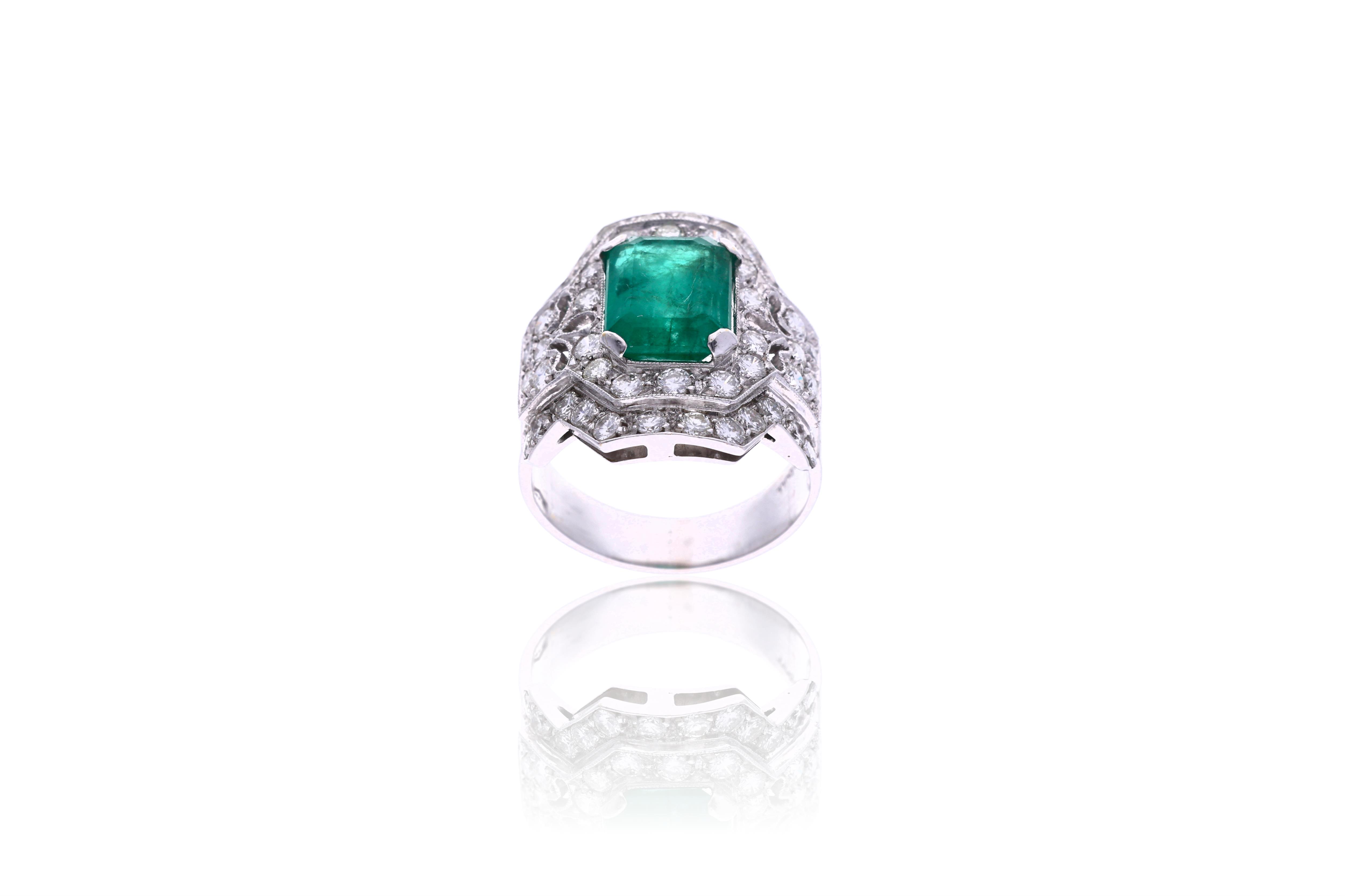 Anello con smeraldo e diamanti - Asta Preziosi