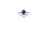 Anello con pietra e diamanti - Asta Preziosi