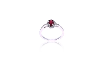 Anello con pietra e diamanti - Asta Preziosi Anello con pietra e diamanti - Asta Preziosi