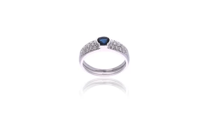 Anello con zaffiro e diamanti - Asta Preziosi Anello con zaffiro e diamanti - Asta Preziosi