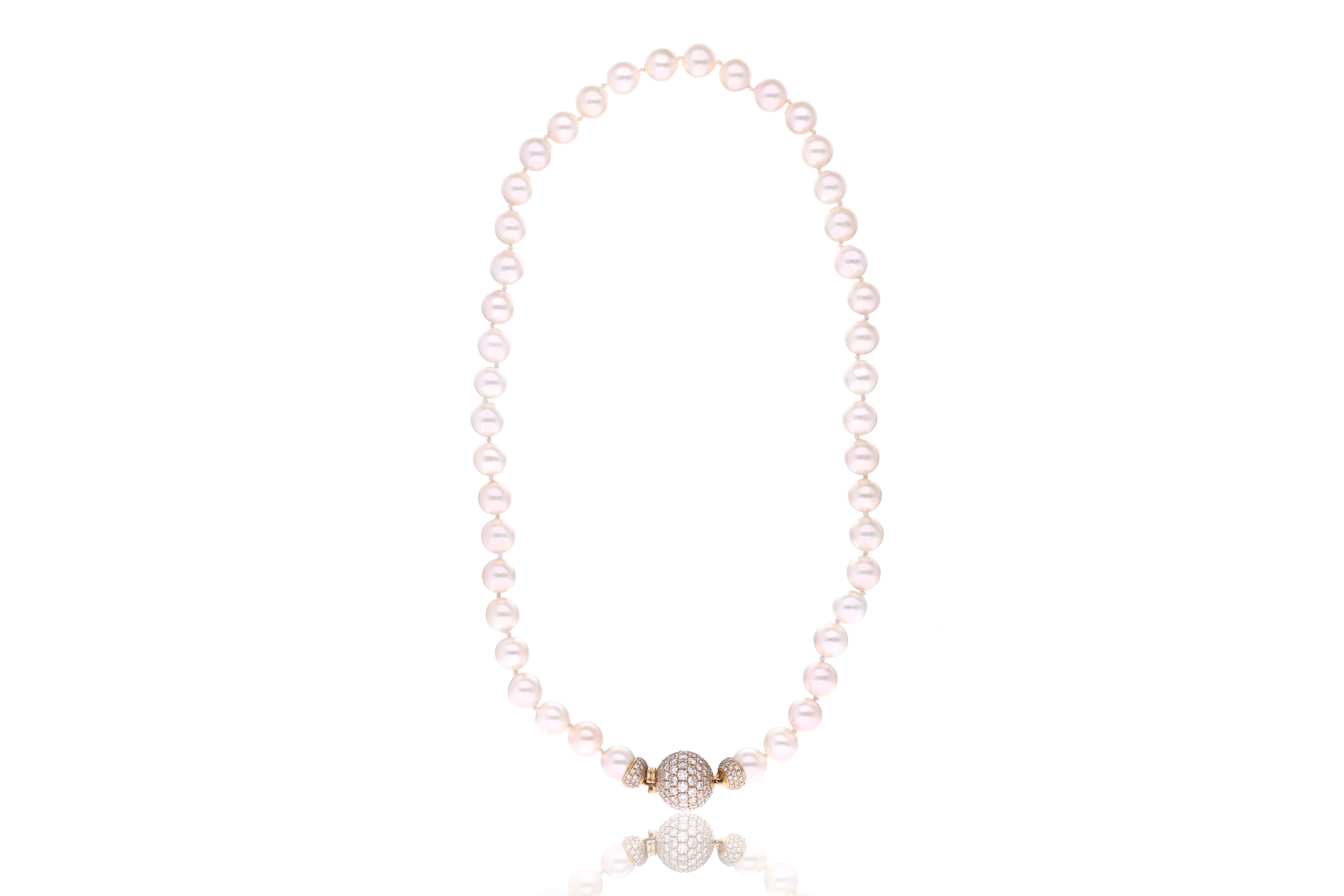 Collana di perle coltivate e diamanti - Asta Preziosi
