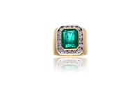 Anello con diamanti e smeraldo - Asta Preziosi