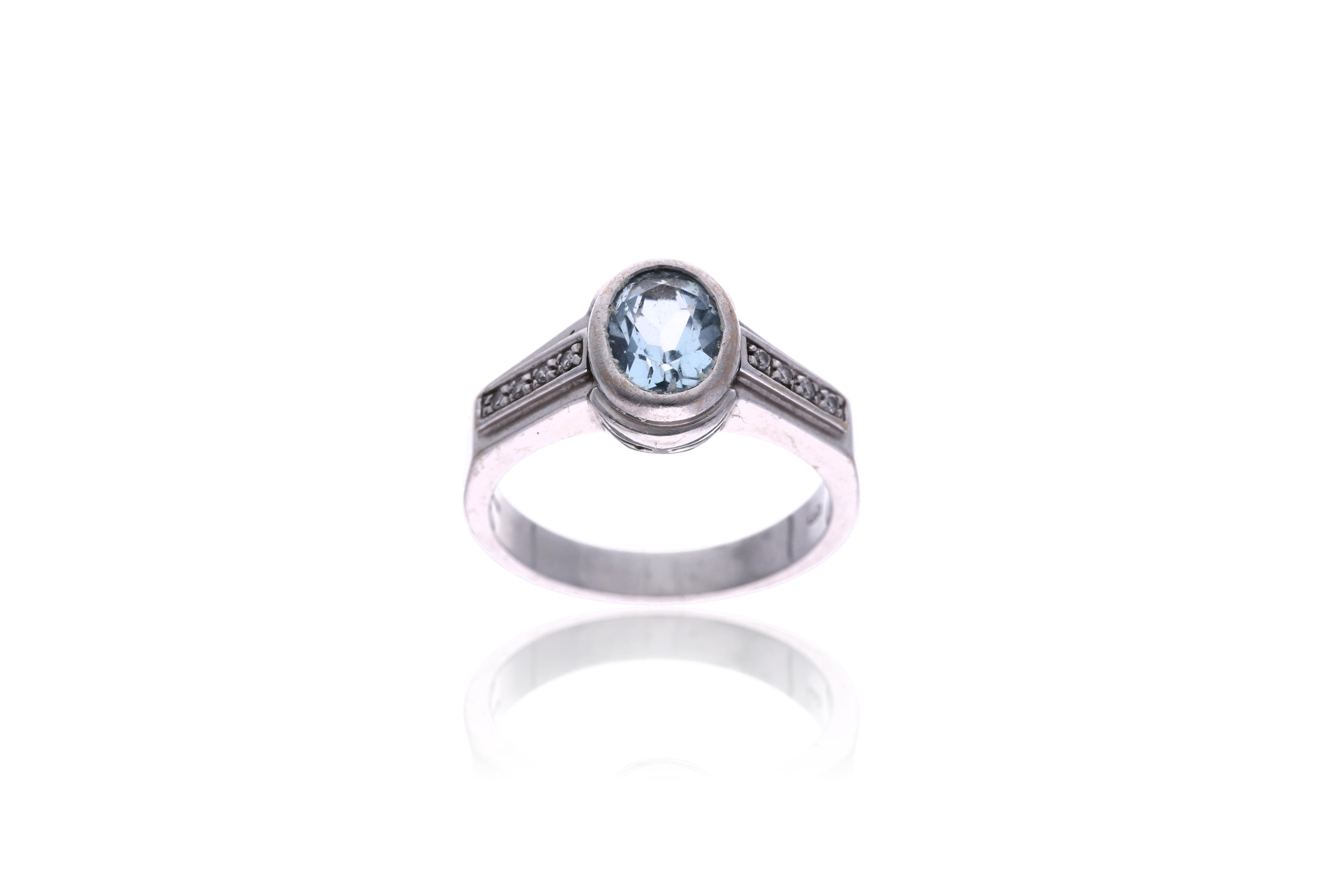 Anello con diamanti e acquamarina - Asta Preziosi