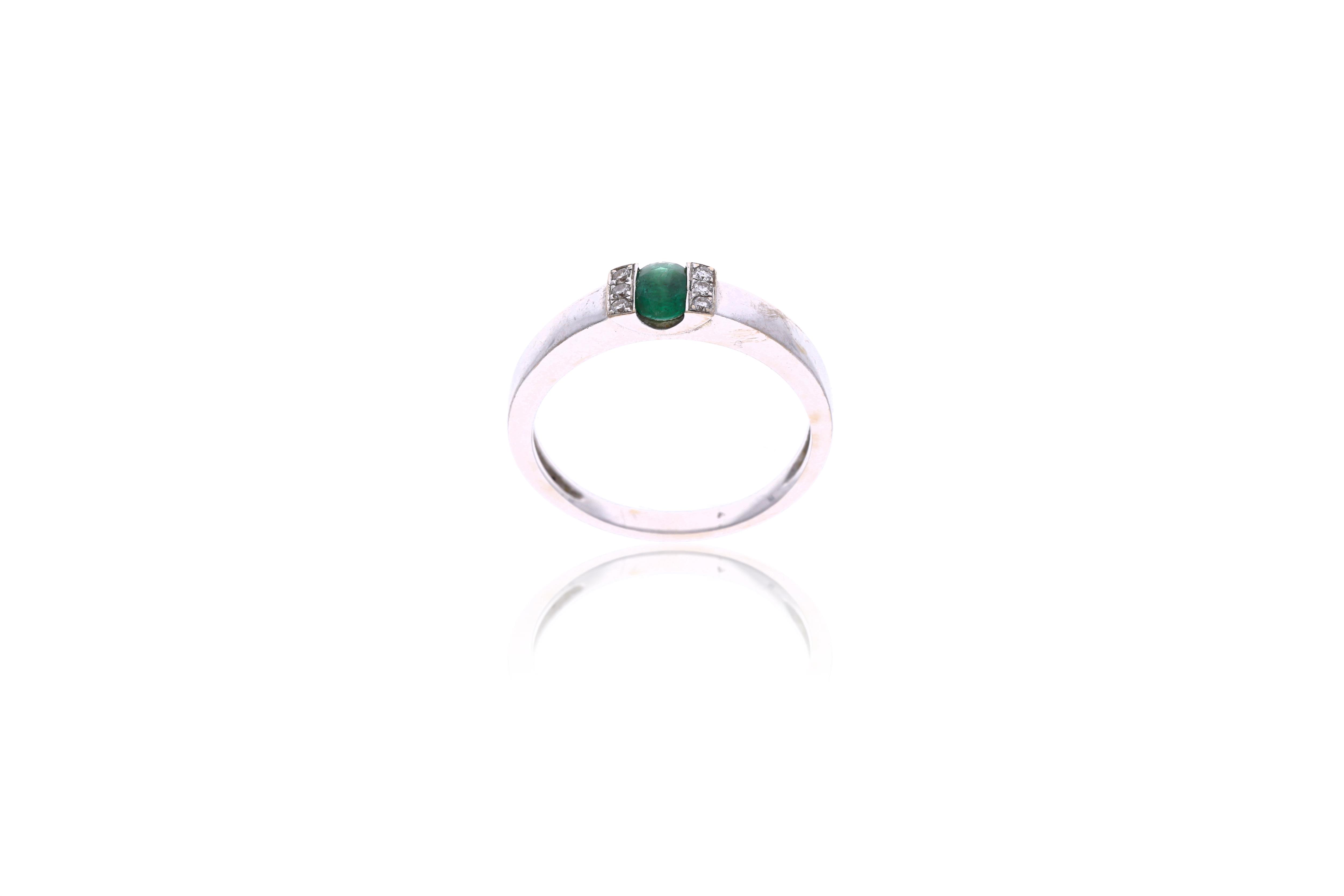 Anello con smeraldo e diamanti - Asta Preziosi