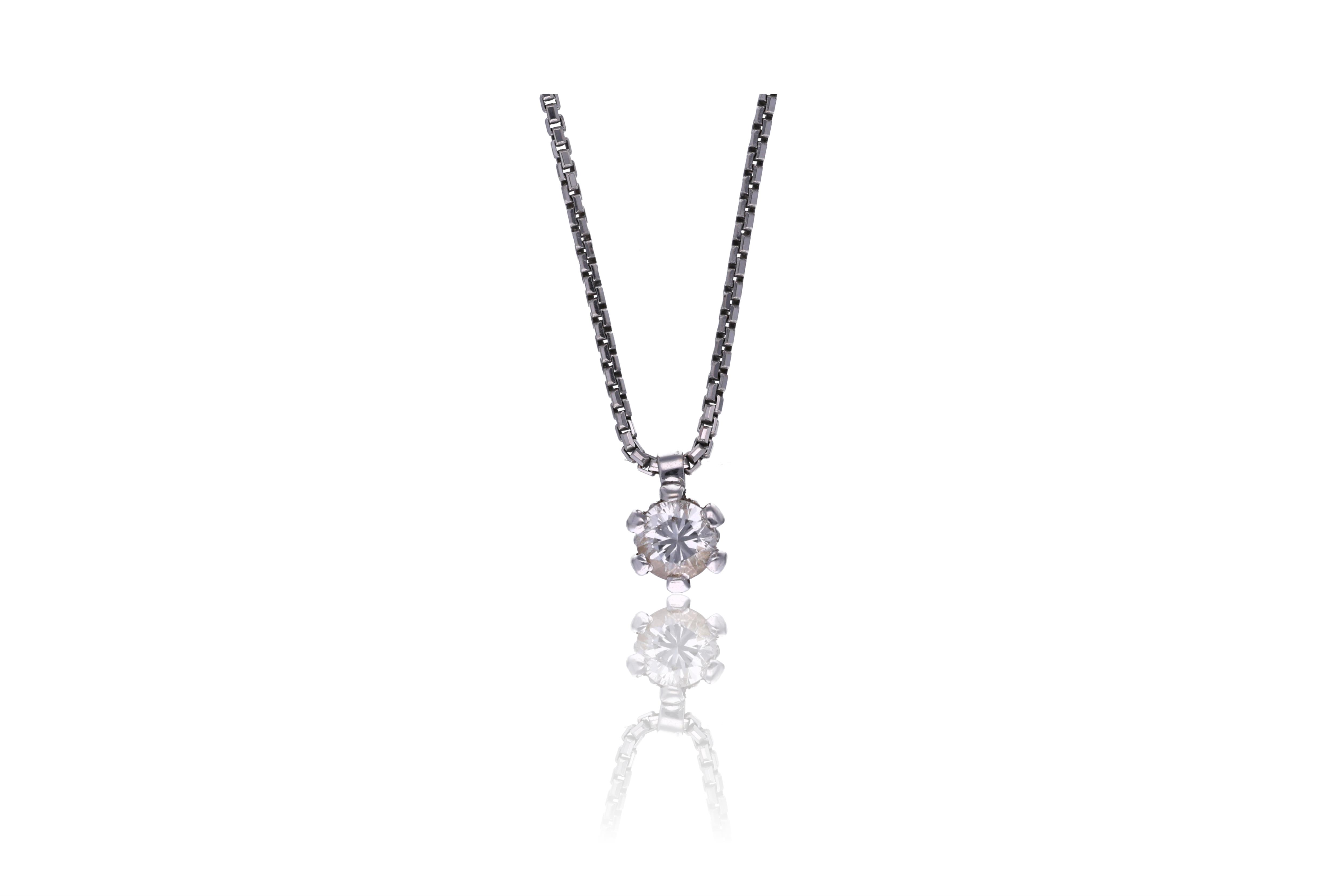 Collana e ciondolo con diamante - Asta Preziosi