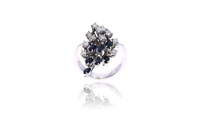 Anello con diamanti e zaffiri - Asta Preziosi Anello con diamanti e zaffiri - Asta Preziosi