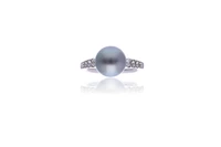 Bertani & Co, anello con perla Tahiti e diamanti - Asta Preziosi Bertani & Co, anello con perla Tahiti e diamanti - Asta Preziosi