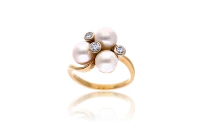 Anello con diamanti e perle - Asta Preziosi
