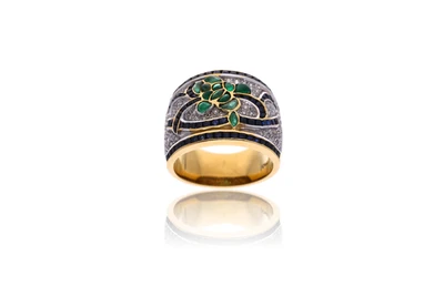 Anello con diamanti, smeraldi e zaffiri - Asta Preziosi Anello con diamanti, smeraldi e zaffiri - Asta Preziosi