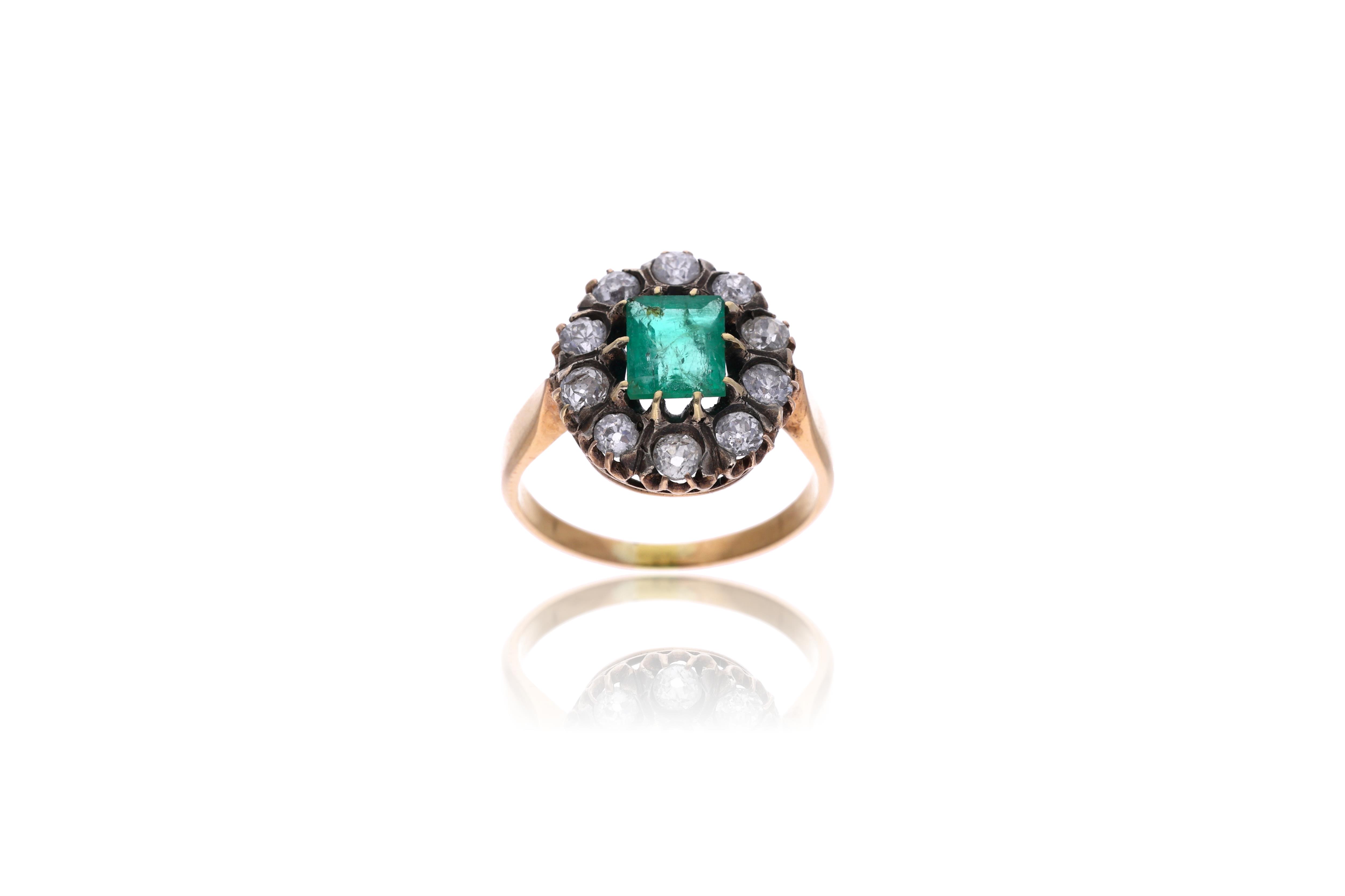 Anello con diamanti e pietra - Asta Preziosi