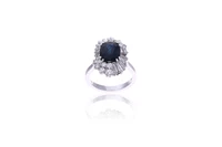 Anello con pietra e diamanti - Asta Preziosi Anello con pietra e diamanti - Asta Preziosi
