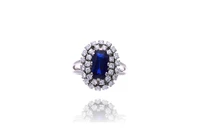 Anello con zaffiro e diamanti, in platino - Asta Preziosi Anello con zaffiro e diamanti, in platino - Asta Preziosi