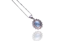 Collana e ciondolo con pietre - Asta Preziosi