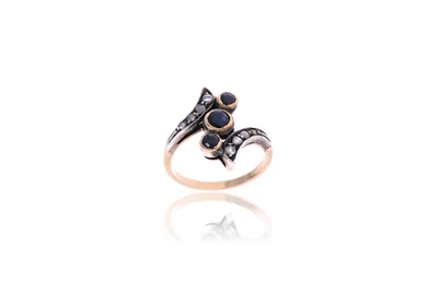 Anello con diamanti e zaffiri - Asta Preziosi