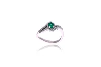 Anello con smeraldo e diamanti - Asta Preziosi