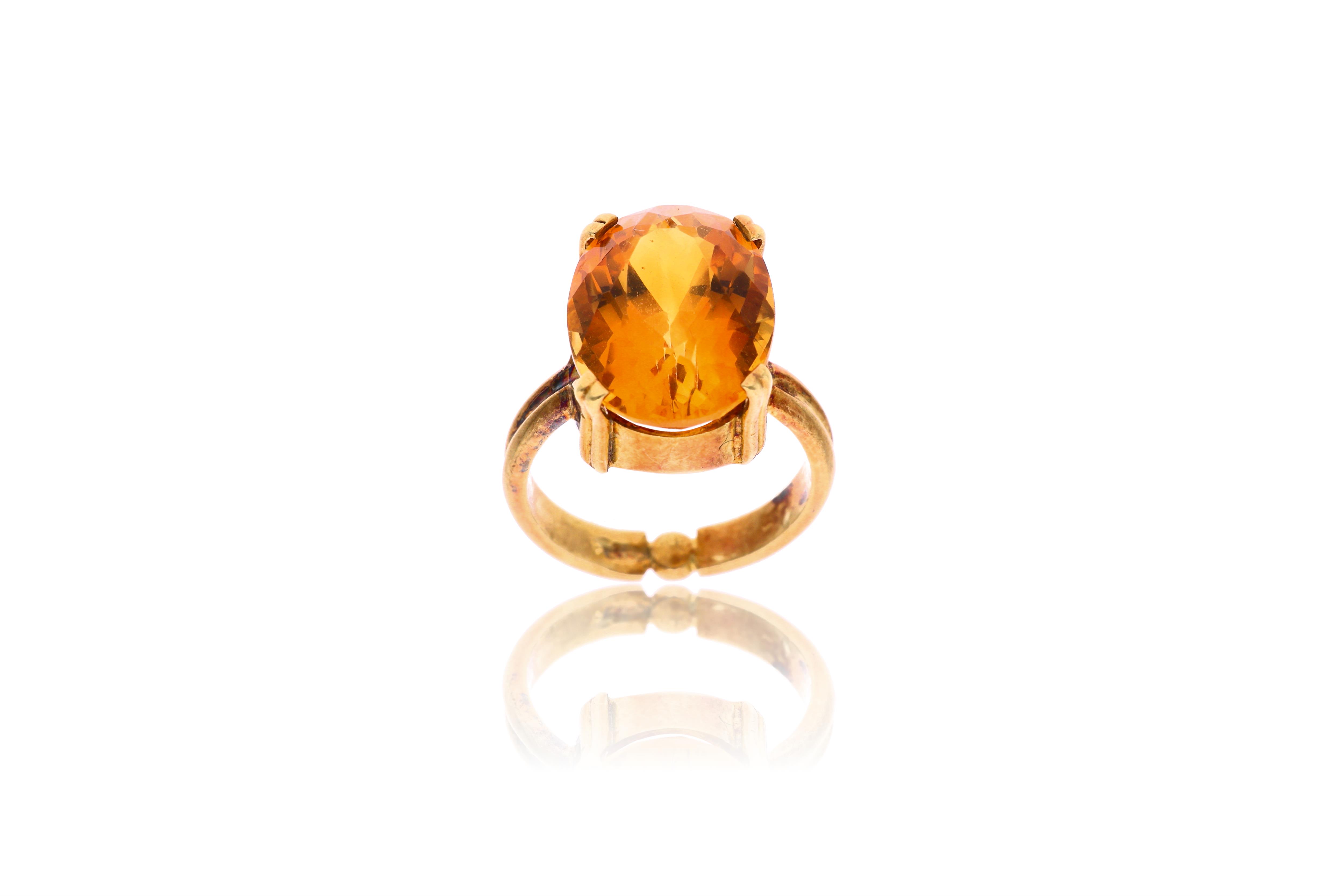Anello con quarzo citrino - Asta Preziosi