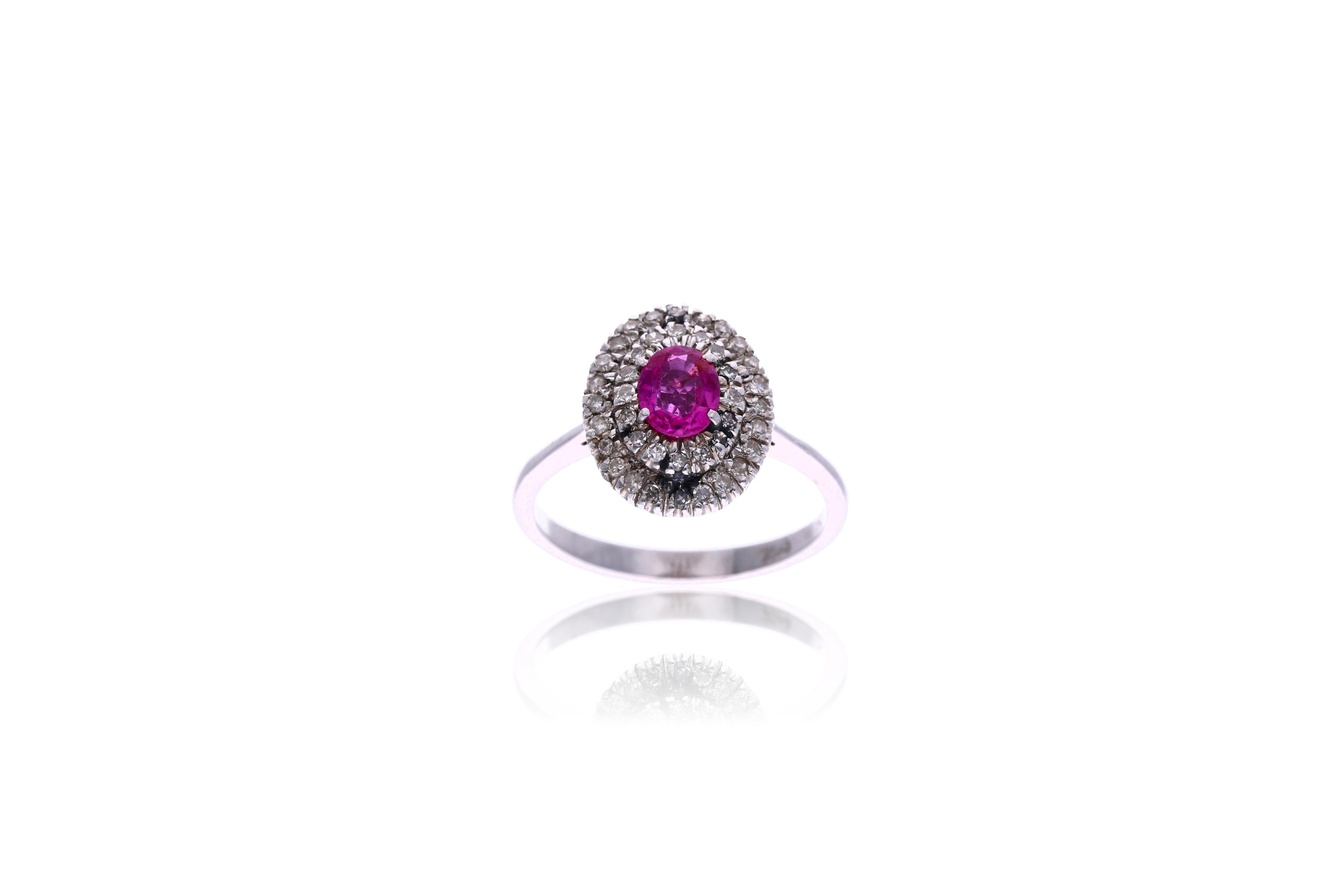 Anello con pietra e diamanti - Asta Preziosi