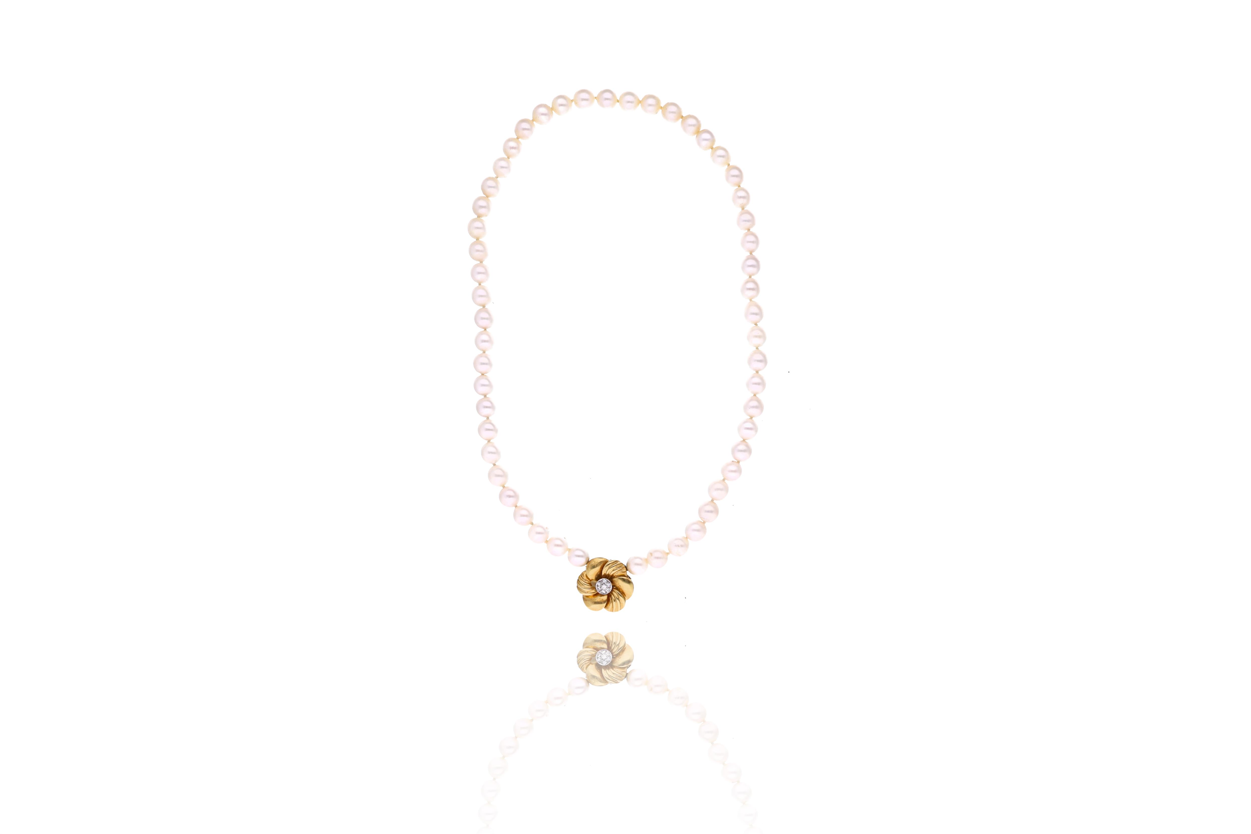 Collana di perle coltivate con diamanti - Asta Preziosi