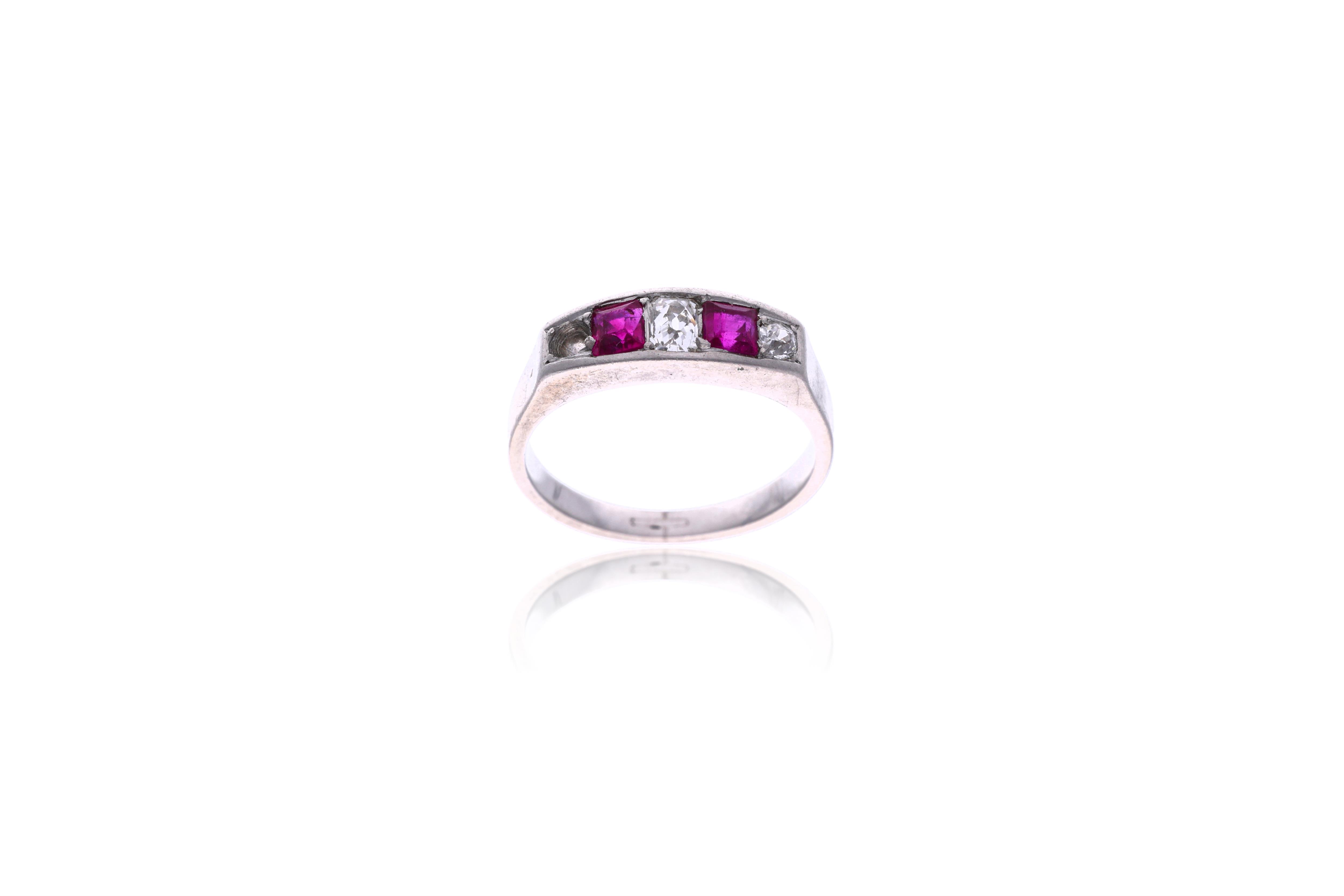 Anello con diamanti e pietre - Asta Preziosi