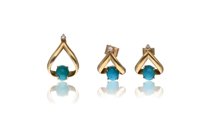 Parure composta da paio di orecchini e ciondolo con diamanti e pietre - Asta Preziosi Parure composta da paio di orecchini e ciondolo con diamanti e pietre - Asta Preziosi