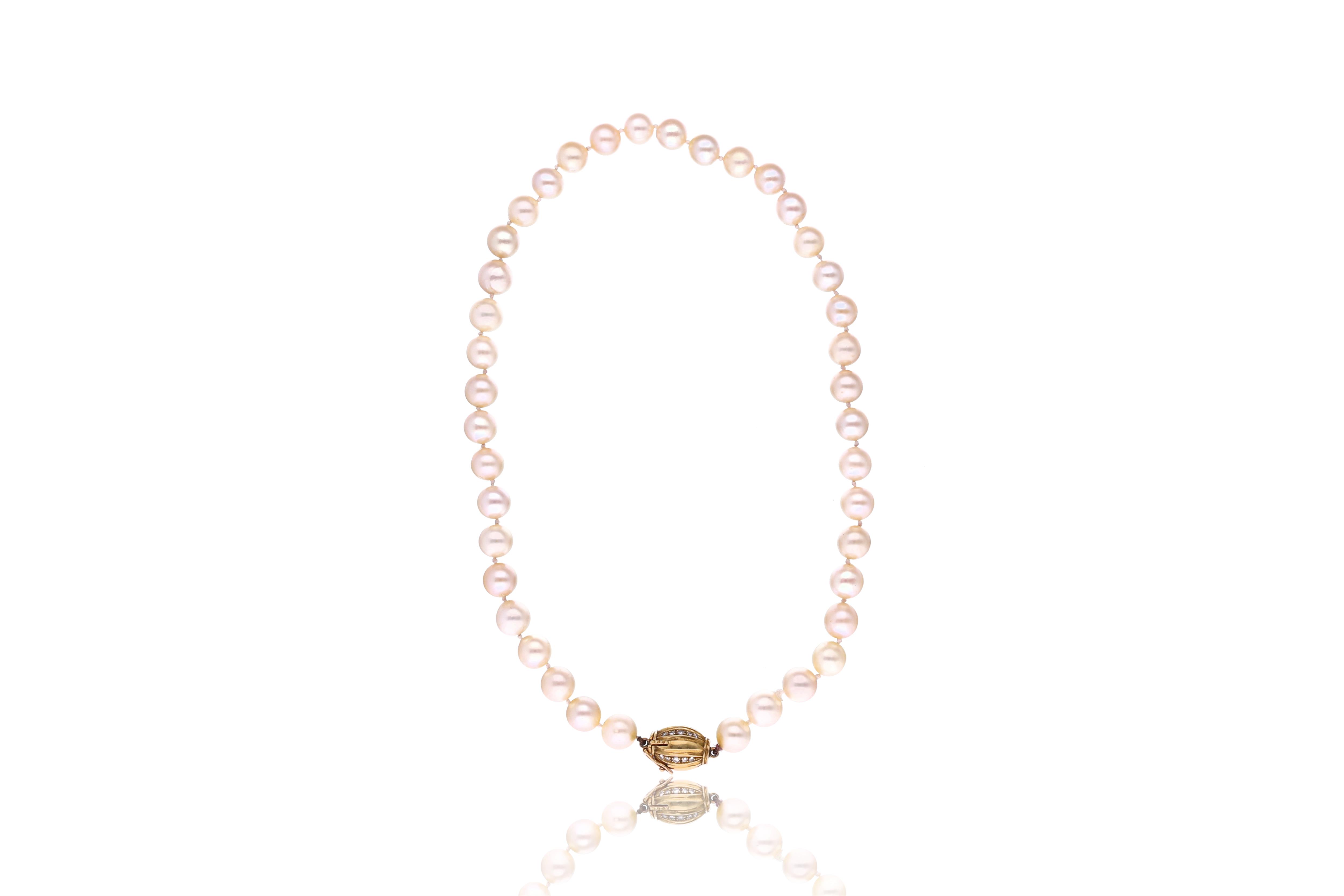 Collana di perle coltivate con diamanti - Asta Preziosi