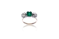 Anello con smeraldo e diamanti - Asta Preziosi
